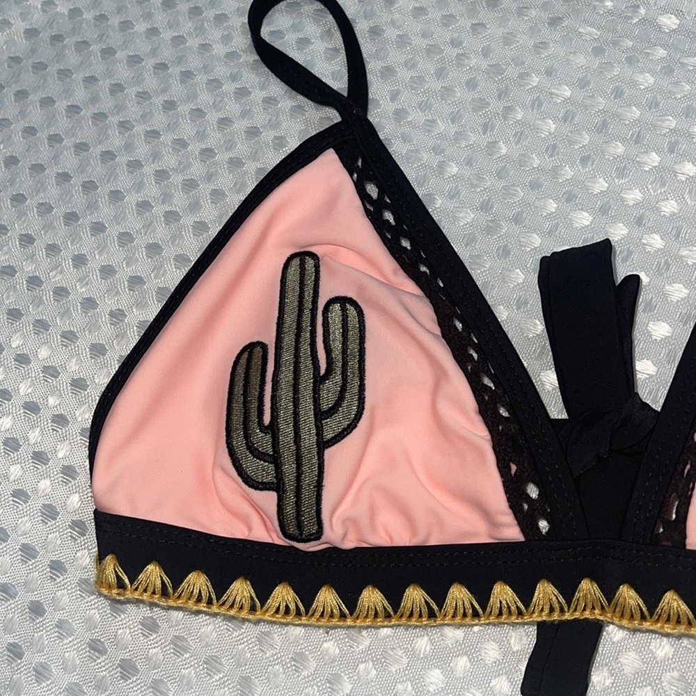 Women’s No Boundaries Bikini Top Size Medium 7-9 Cactus Multicolored. 🌵 - Picture 3 of 5